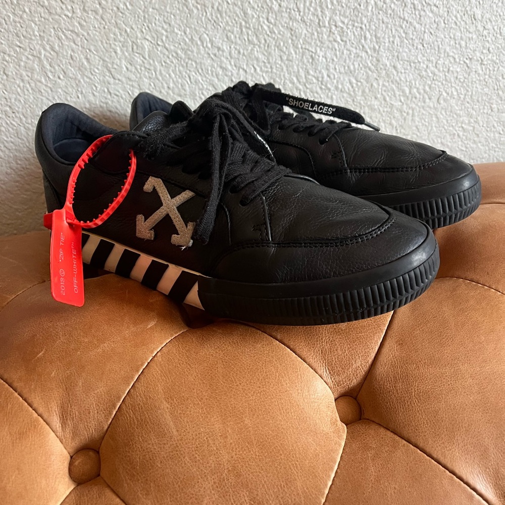 Black Off-White lows. Size 46